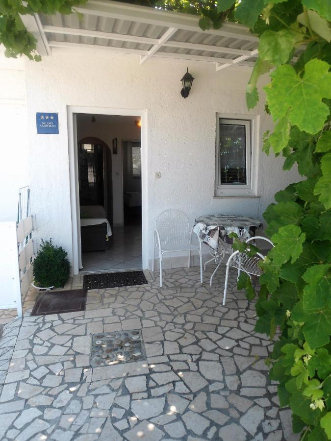Guest House Pamela Сен Екстериор снимка
