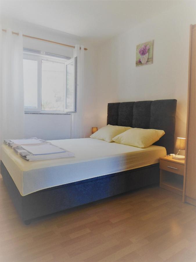 Guest House Pamela Сен Екстериор снимка