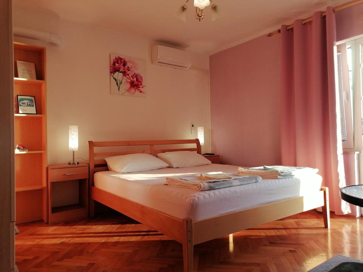 Guest House Pamela Сен Екстериор снимка
