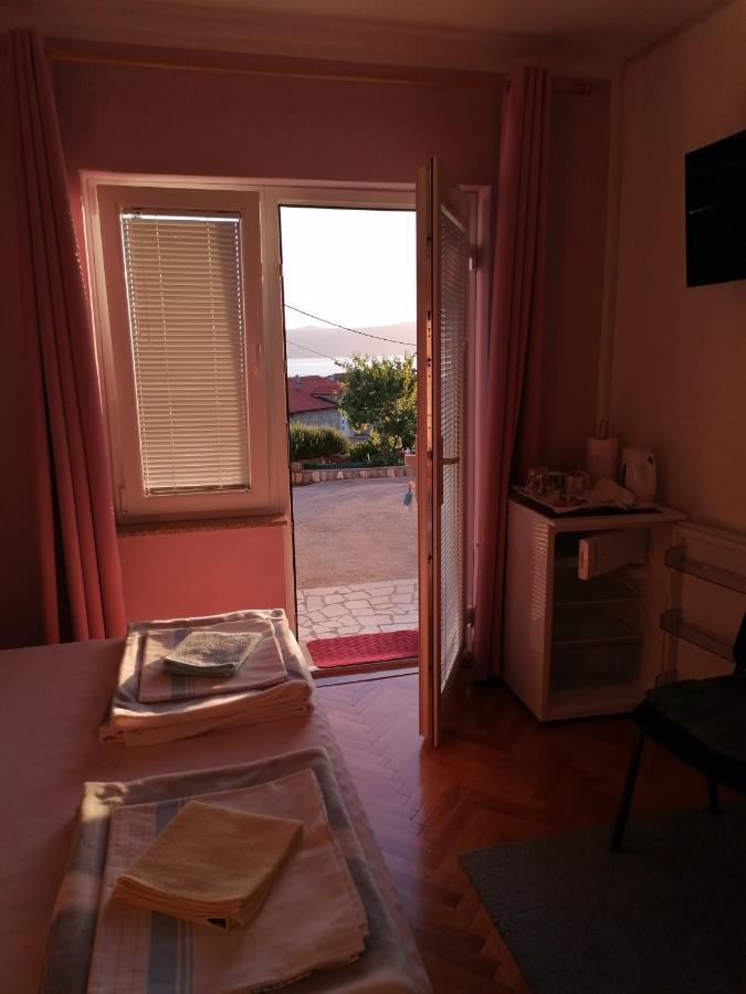 Guest House Pamela Сен Екстериор снимка