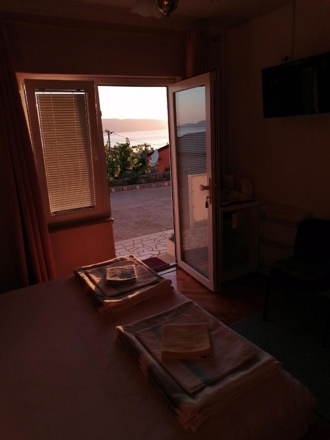 Guest House Pamela Сен Екстериор снимка