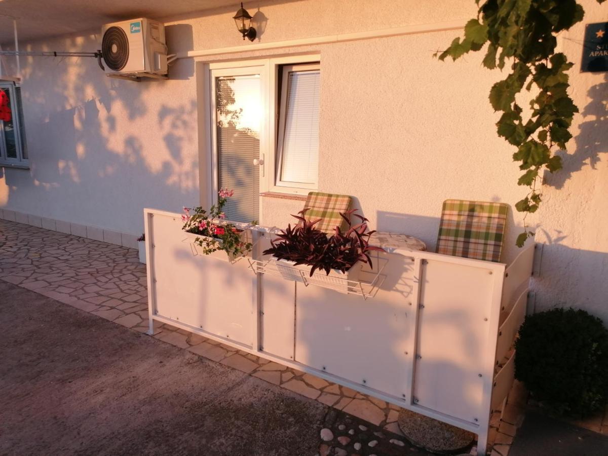 Guest House Pamela Сен Екстериор снимка