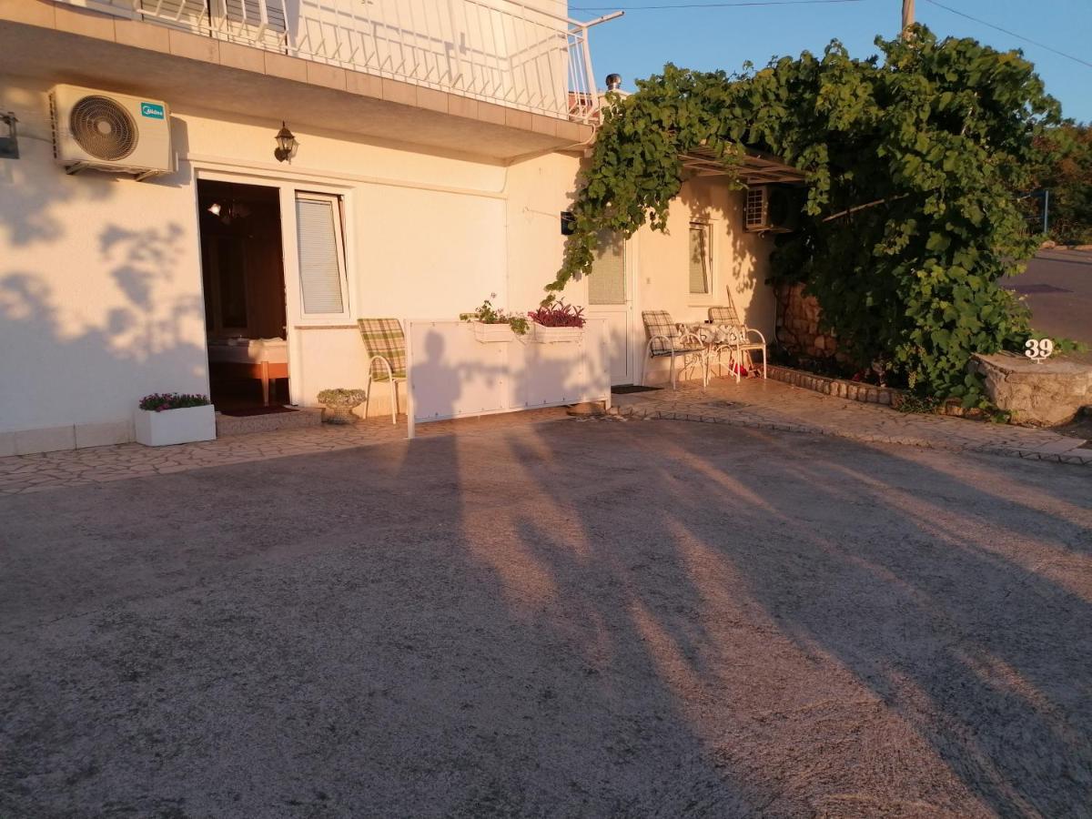 Guest House Pamela Сен Екстериор снимка