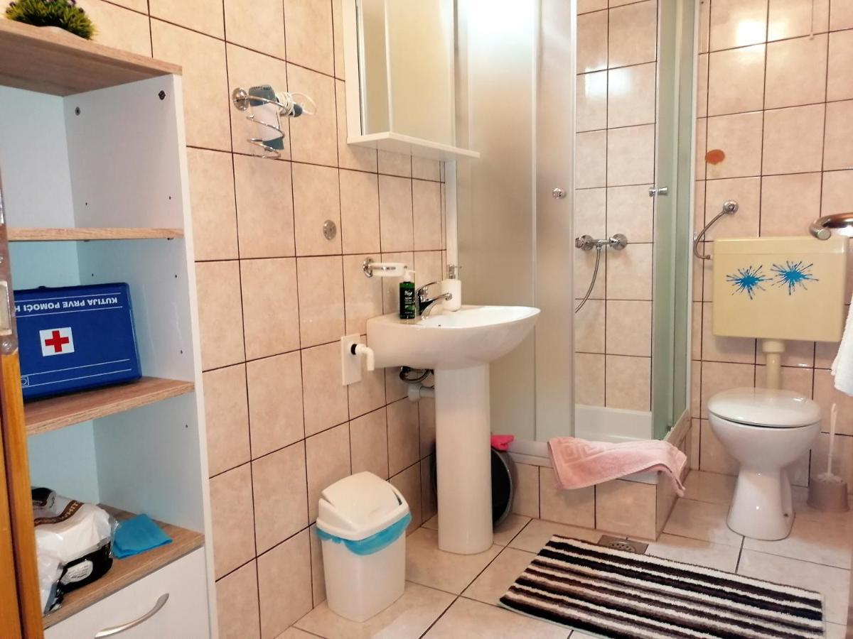 Guest House Pamela Сен Екстериор снимка