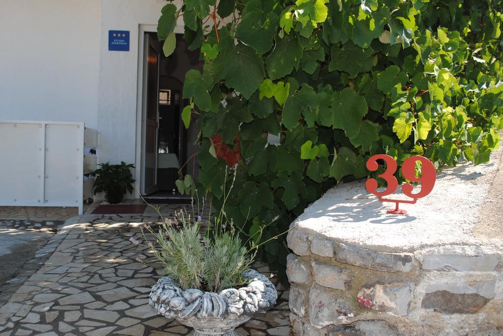 Guest House Pamela Сен Екстериор снимка